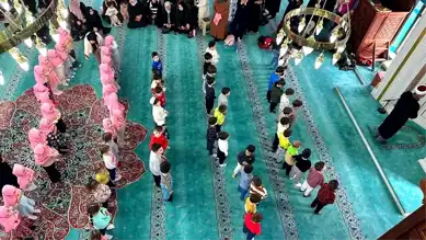 Simav'da Çocuklar Camiyle Buluştu