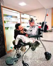 Doktorun Şiiri Kelebek Hastası Emel'i Umutlandırdı