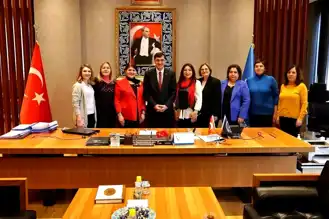 Kütahya Belediyesi, Kadın Hakları Günü'nde Ödül Verdi