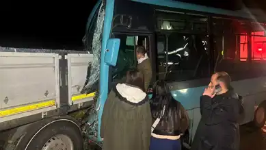 Kütahya'da Otobüs Kazası: Şoför Sıkıştı