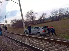 Kütahya'da Kaçan Sürücü Takla Attı, Demir Yoluna Düştü!