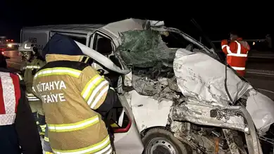 Kütahya'da Trafik Kazası: 1 Ölü, 1 Yaralı