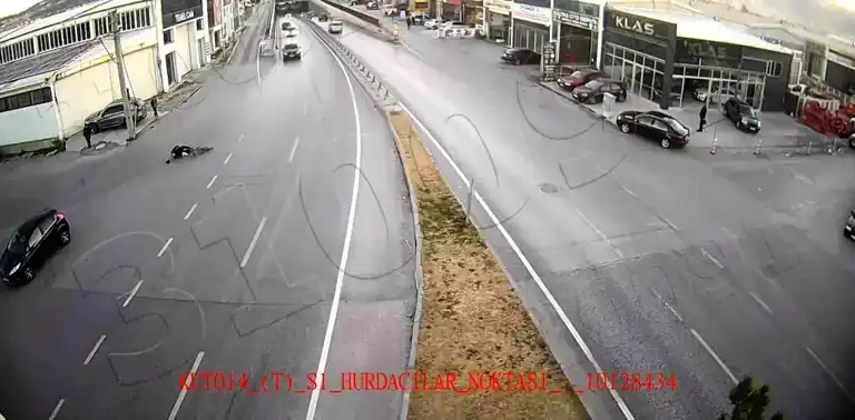 Kütahya'da Üç Trafik Kazası Kamerada!