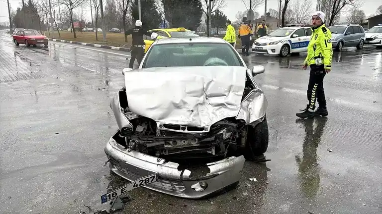 Kütahya'da Ambulans Kazası: 4 Yaralı