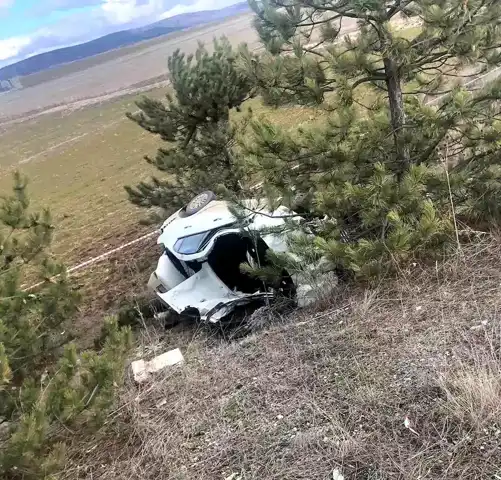 Kütahya'da Feci Trafik Kazası: 1 Ölü, 1 Yaralı