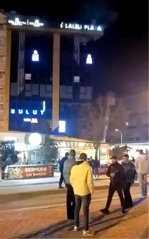 Kütahya'da Plazada Yangın: Genç Kadın Yaralandı