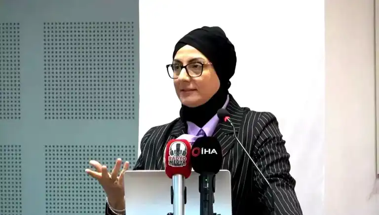 İletişim Zirvesi'nde Karizmatik Liderlik